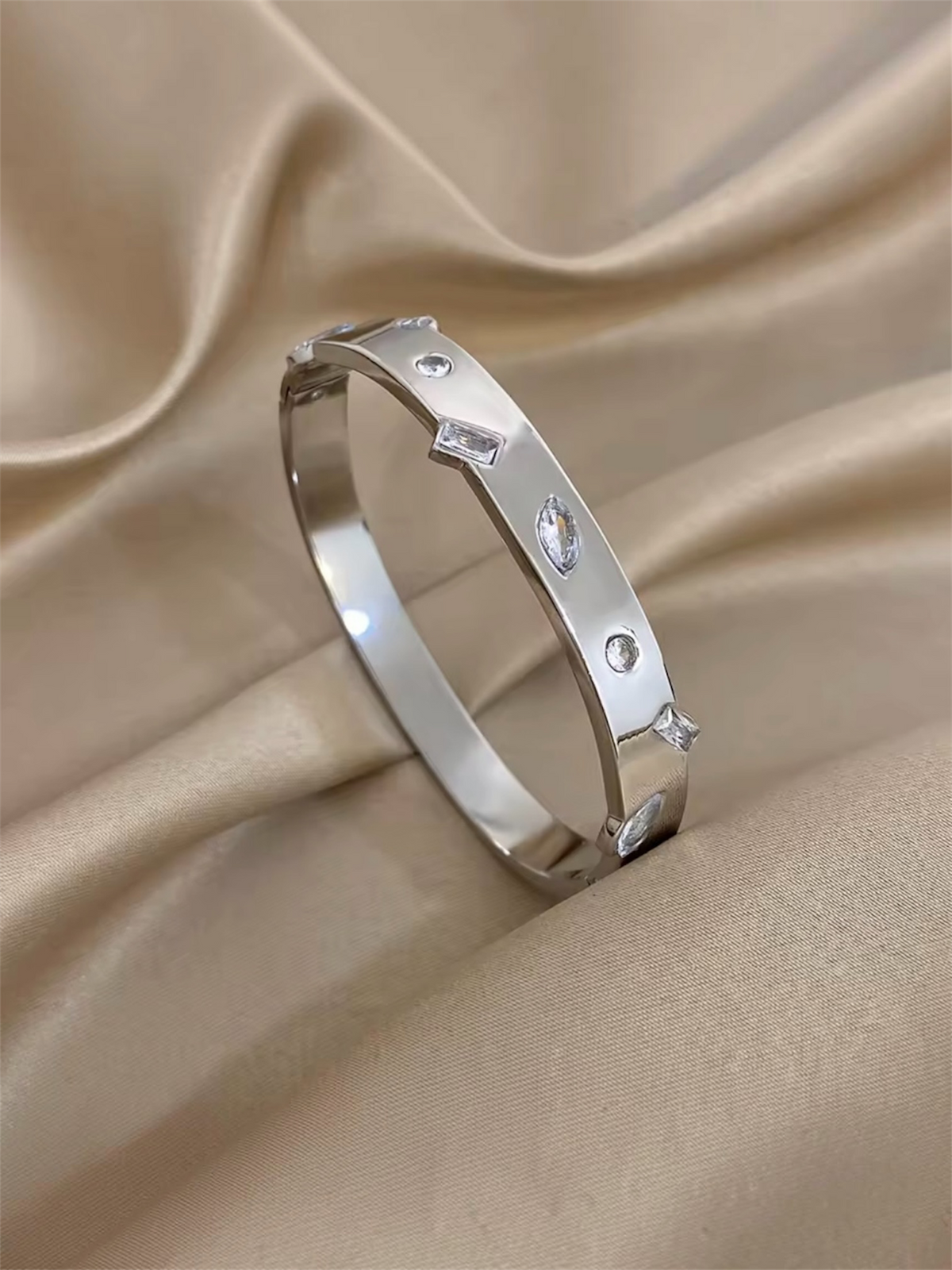 Muse Bangle
