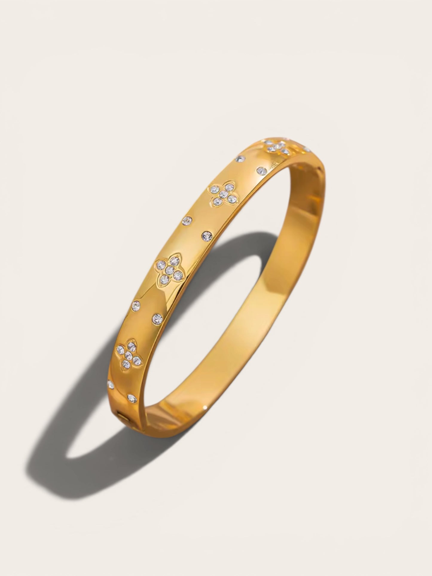 Aire Bangle