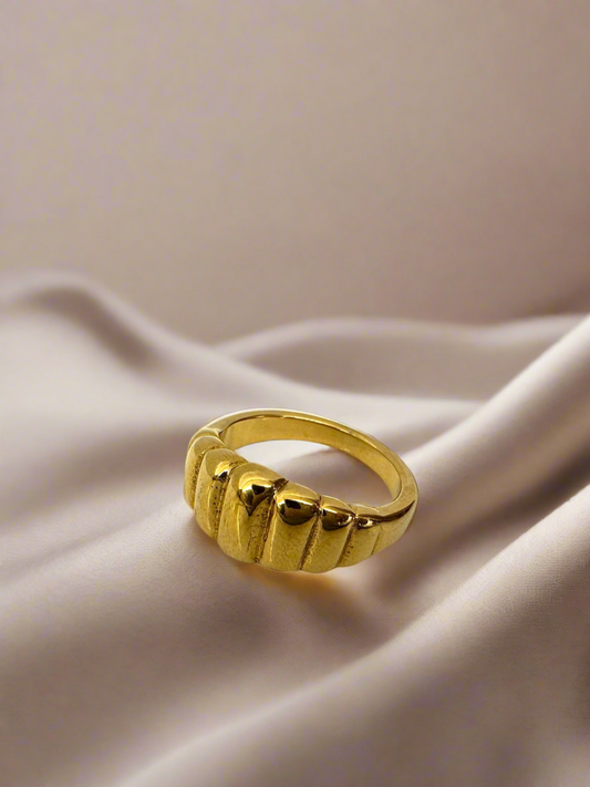 Diana Ring