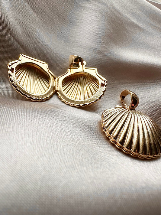 Shell Locket
