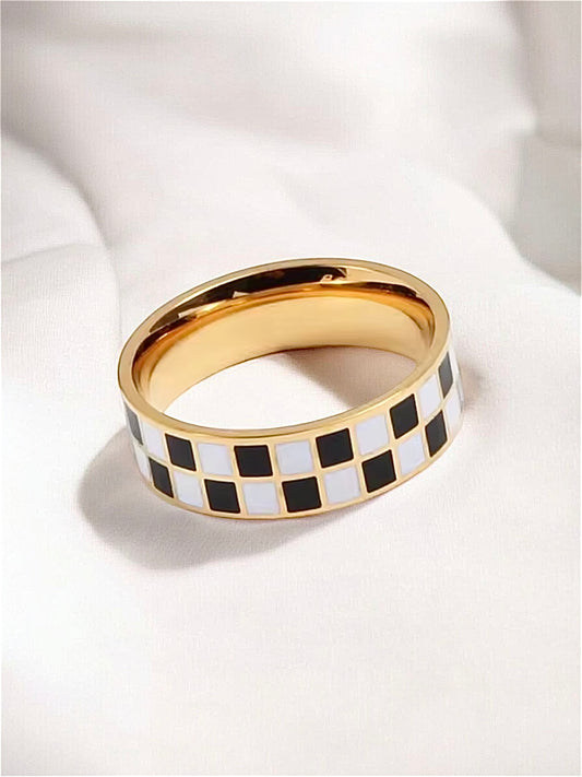 Checkered Ring
