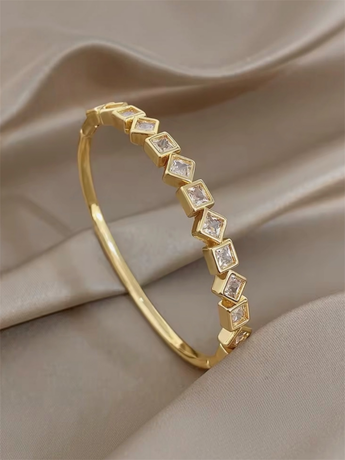 Gemma Bangle