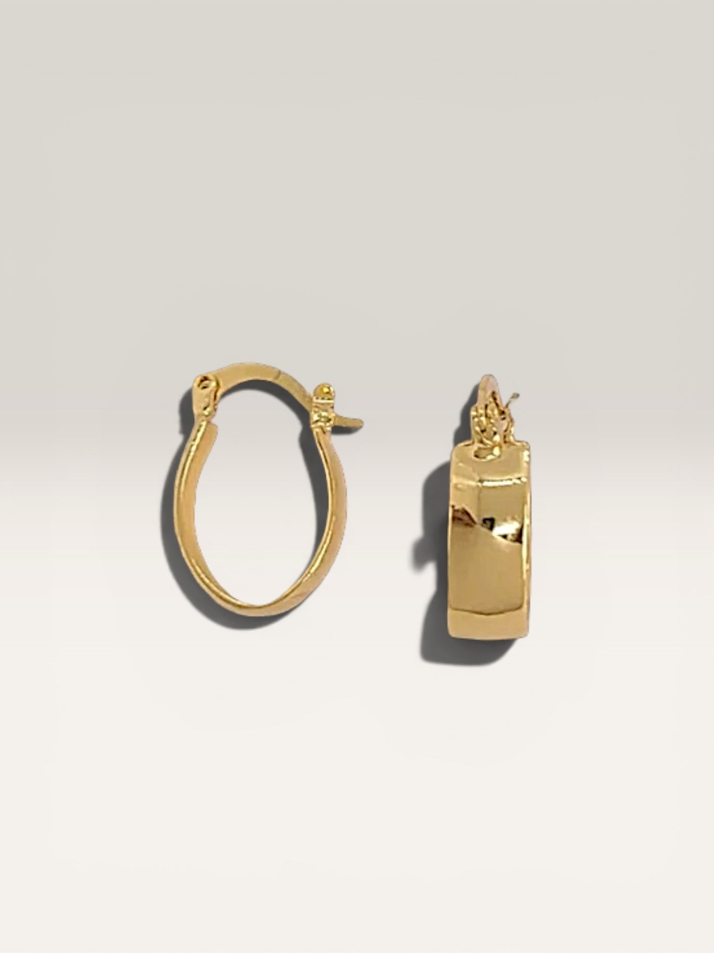Mila Hoops